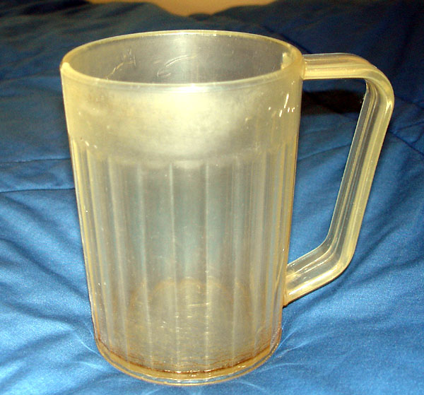 Plastic mug with large handle